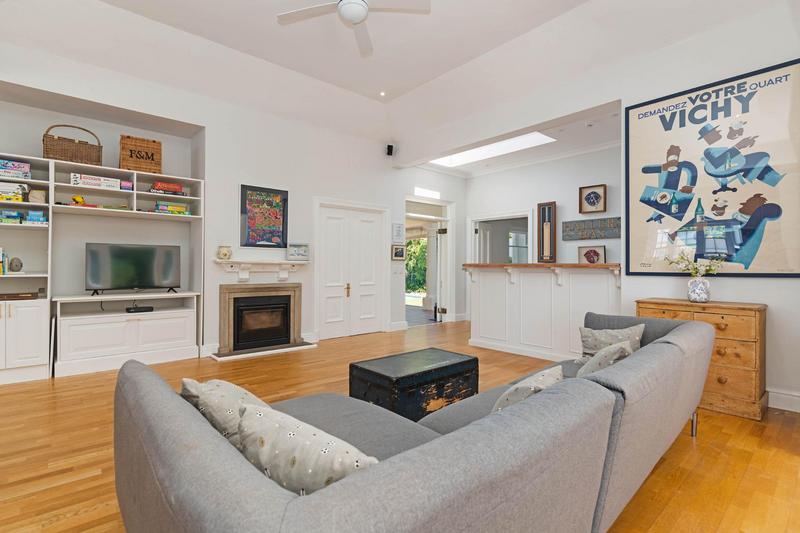 To Let 4 Bedroom Property for Rent in Steenberg Estate Western Cape